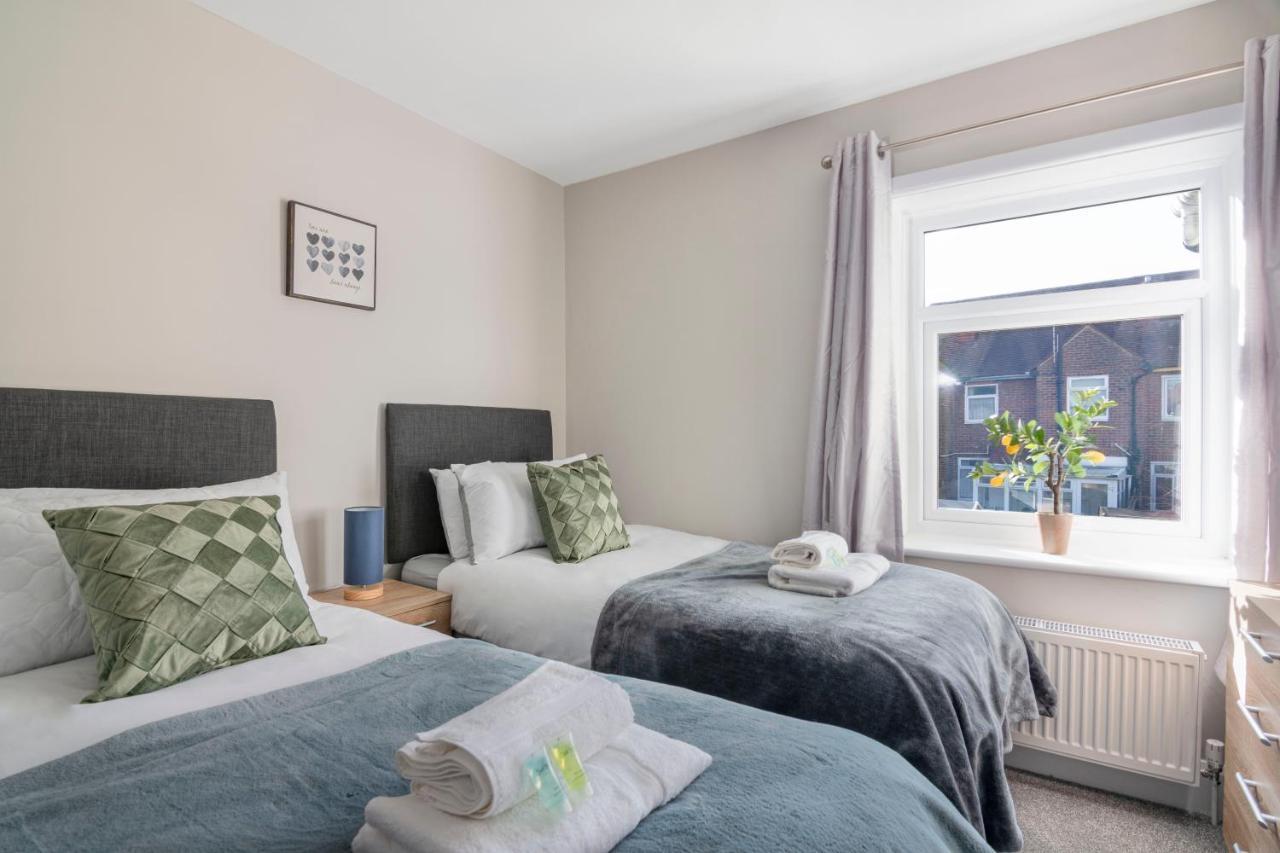Spacious 3 Bed House, Netflix, Garden, Parking Southampton Kültér fotó