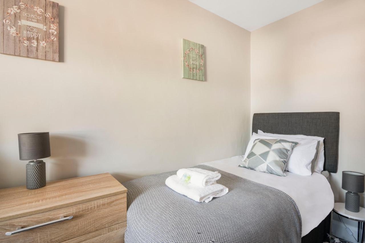 Spacious 3 Bed House, Netflix, Garden, Parking Southampton Kültér fotó